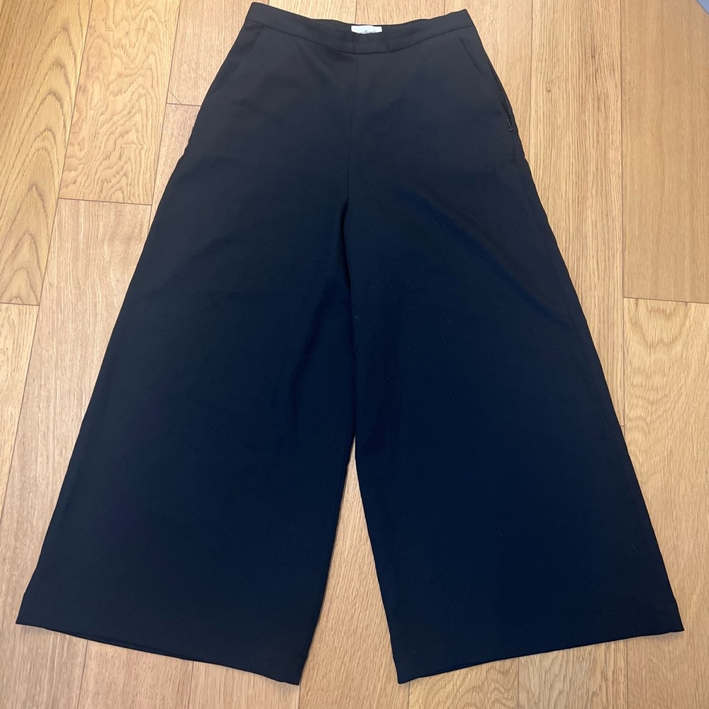 Culottes. Black. Wilfred. Size 4.